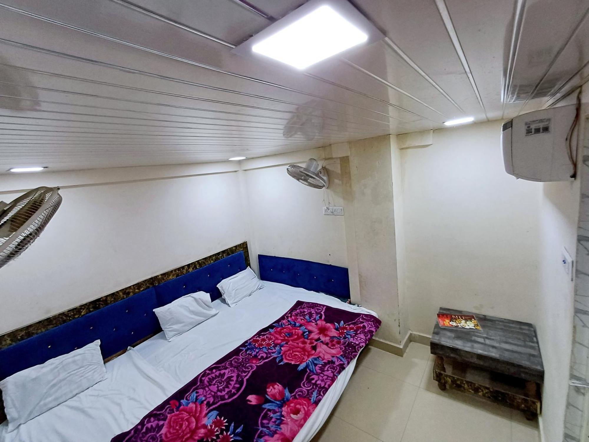 Hotel Blue Tower Inn Ujjain Zewnętrze zdjęcie