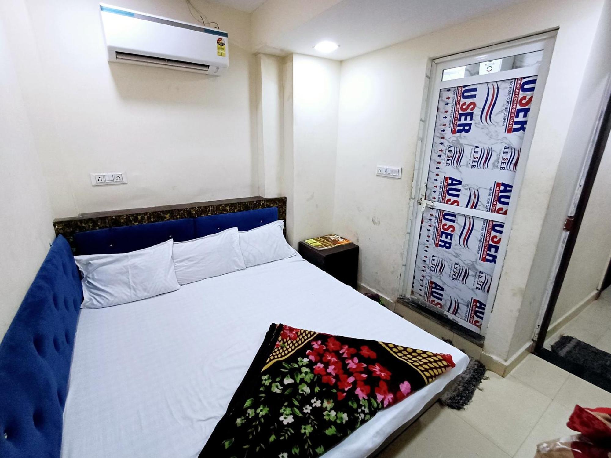 Hotel Blue Tower Inn Ujjain Zewnętrze zdjęcie