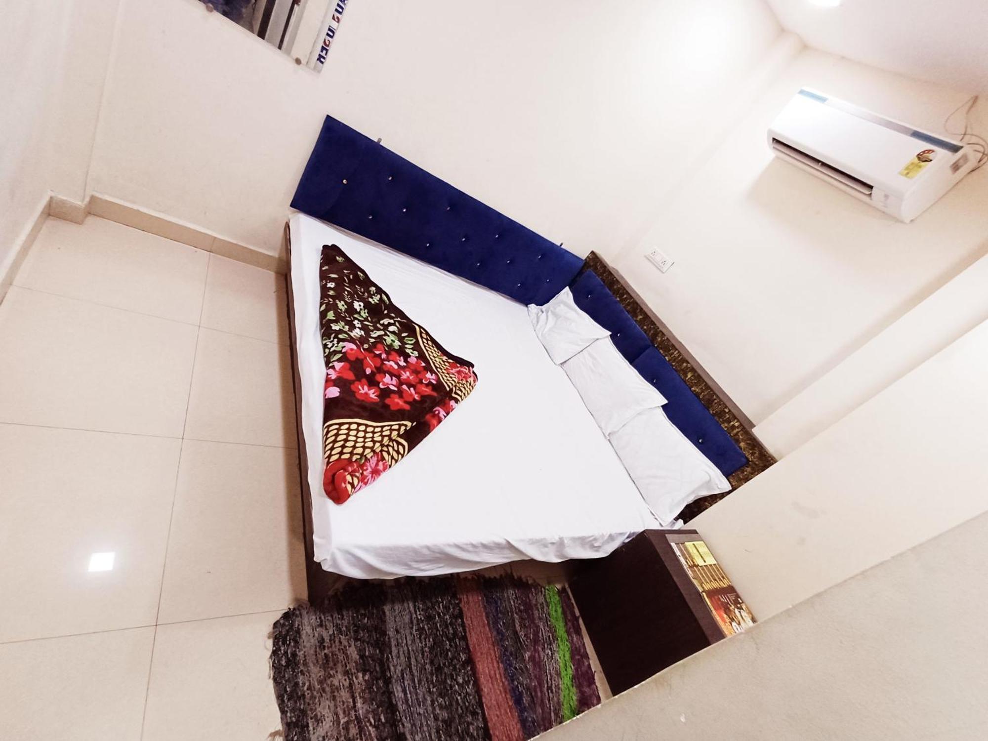 Hotel Blue Tower Inn Ujjain Zewnętrze zdjęcie
